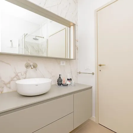 Elegance & Comfort Station 500mt -15minuti Duomo شقة